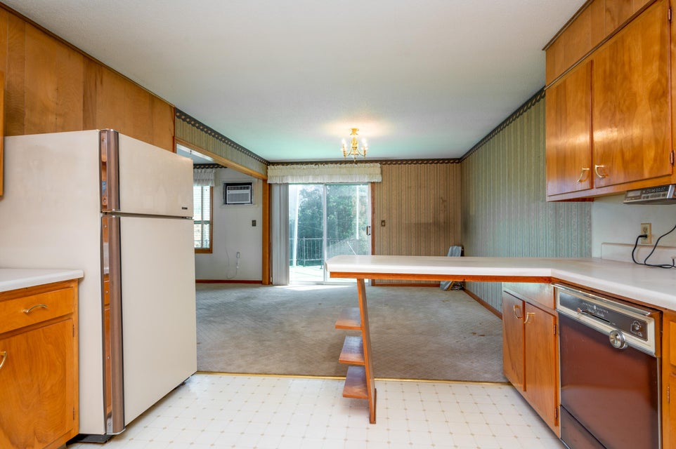 Photo #31: 404 Tulip Poplar Street
