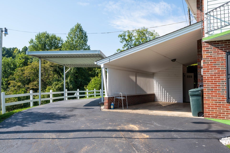 Photo #50: 404 Tulip Poplar Street