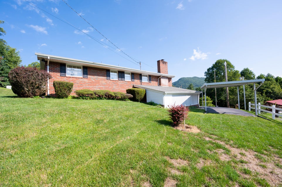 Photo #10: 404 Tulip Poplar Street