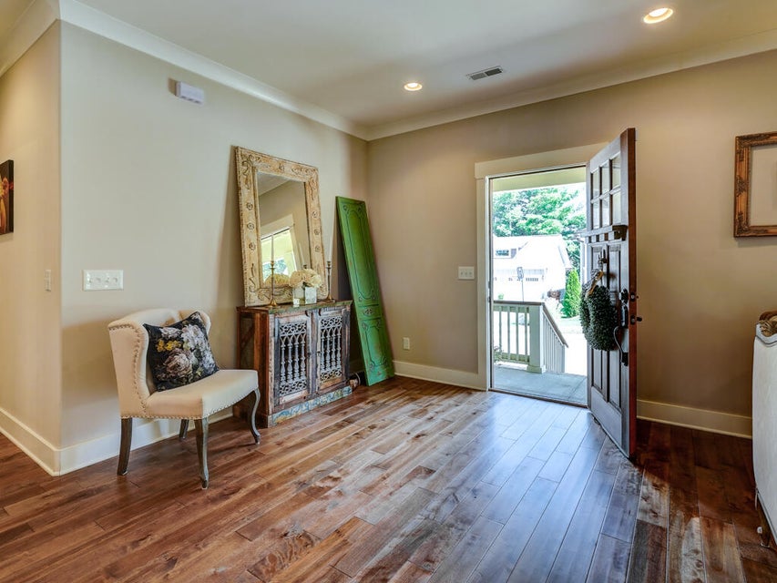 Photo #15: 249 Princeton Gardens Private Drive