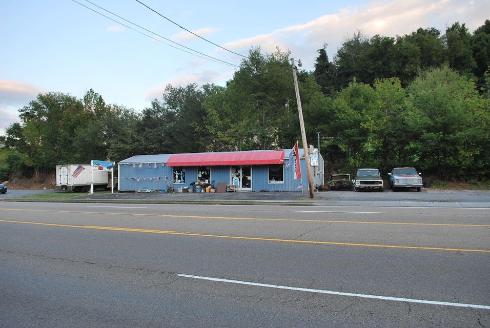 Photo #4: 1846 Elk Avenue