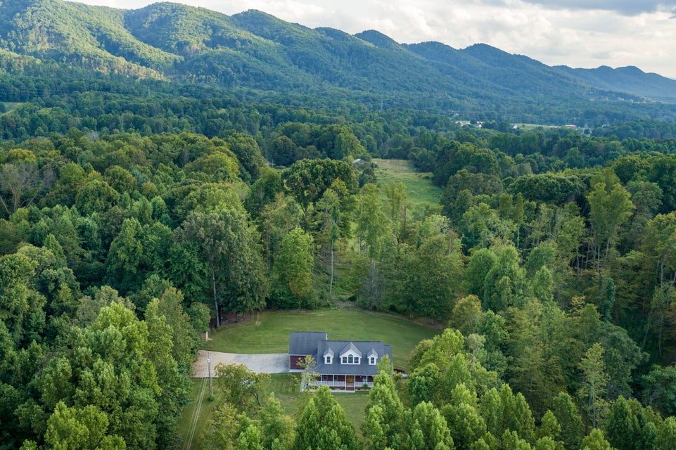 Photo #6: 2601 Cherokee Road
