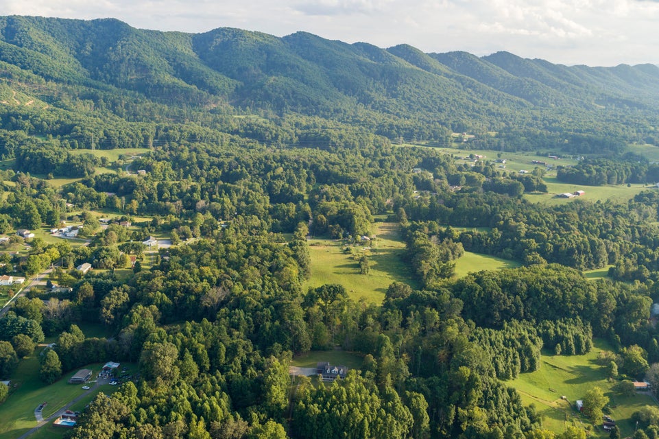 Photo #8: 2601 Cherokee Road