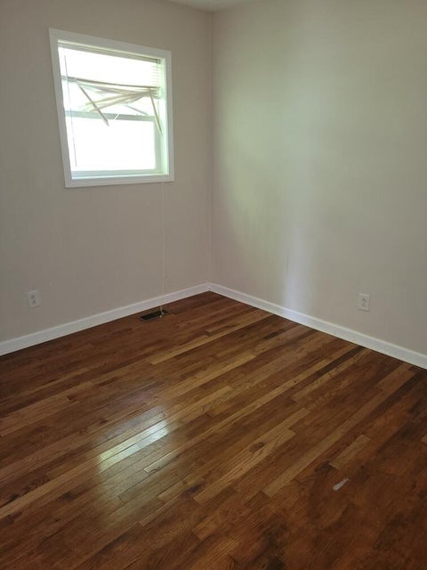 Photo #17: 935 Hall Drive