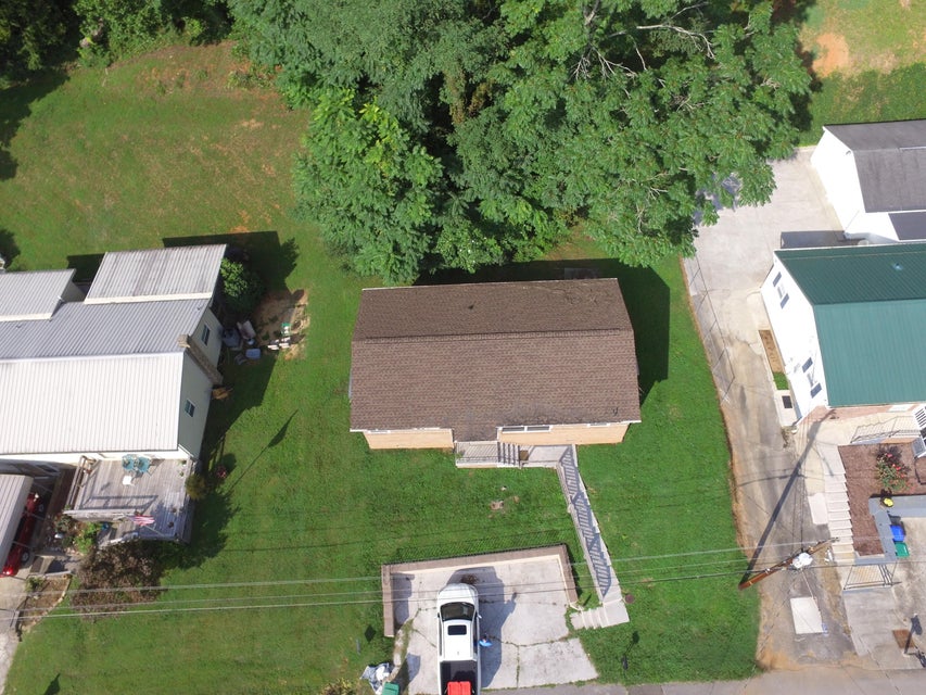 Photo #38: 935 Hall Drive