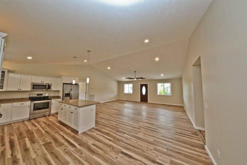 Photo #17: 107 Meadowvale Road