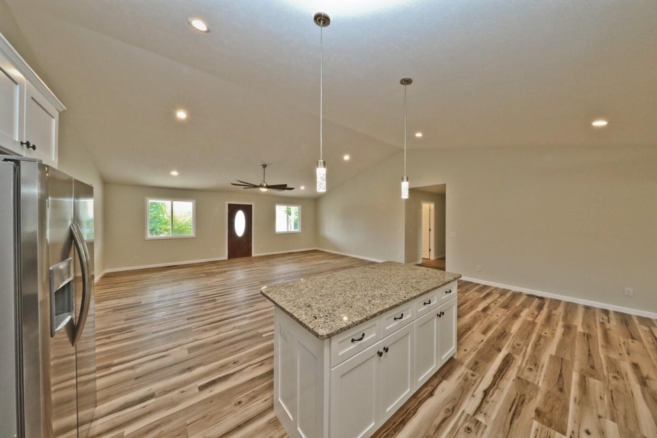 Photo #18: 107 Meadowvale Road