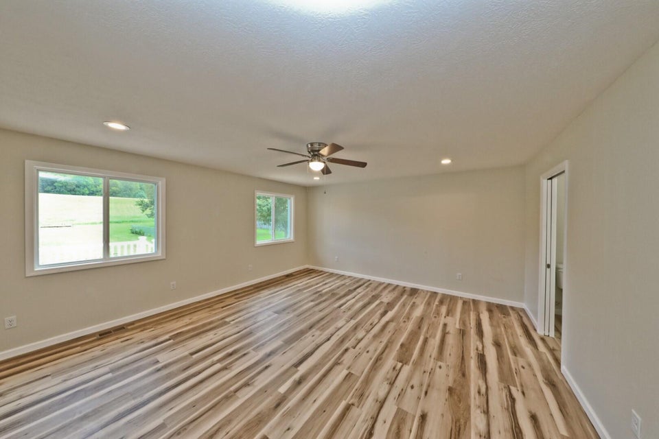 Photo #22: 107 Meadowvale Road