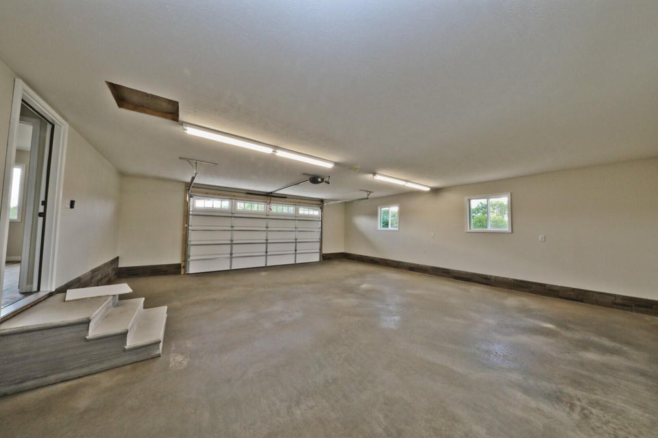 Photo #36: 107 Meadowvale Road