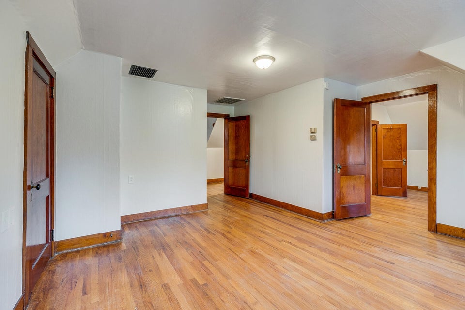 Photo #33: 401 Chilhowie Avenue