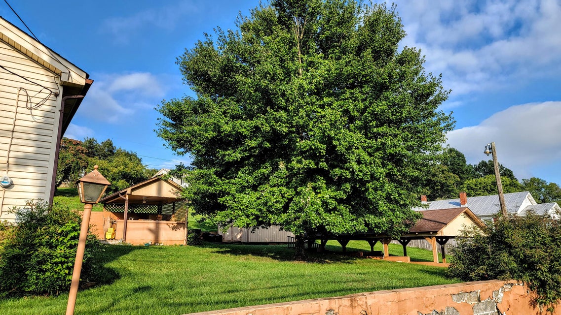 Photo #4: 1626 Echo Court