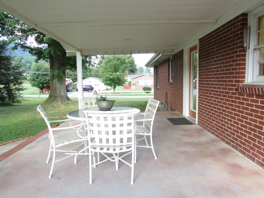 Photo #41: 990 Rittertown Road