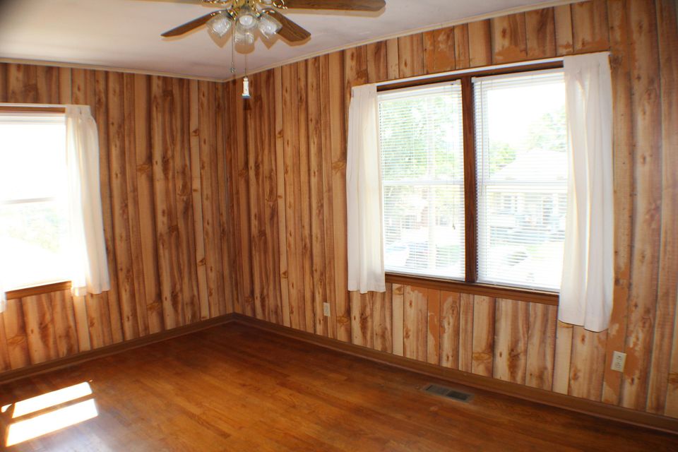 Photo #17: 525 Fairmont Avenue