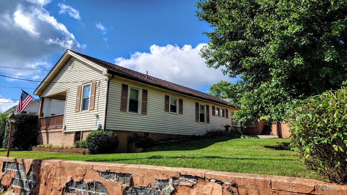 Photo #3: 1626 Echo Court