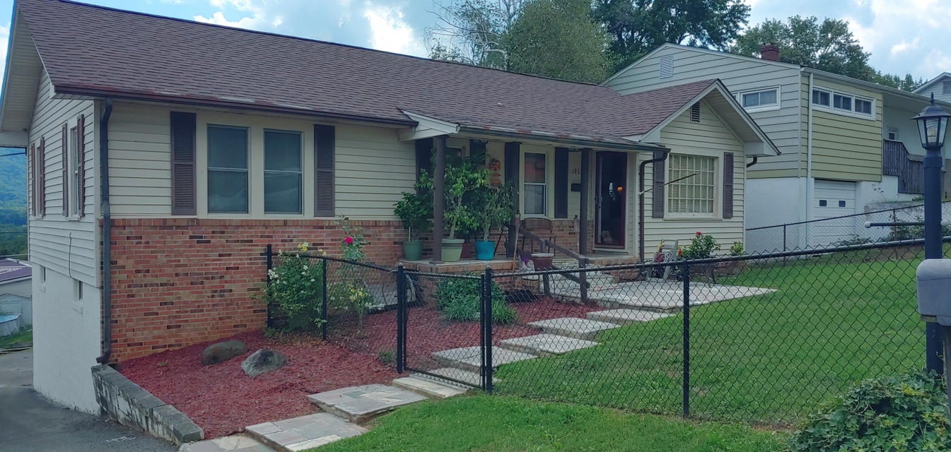 Photo #1: 1937 Woodbine Street
