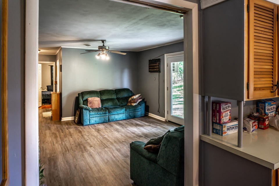 Photo #10: 213 Skyview Drive