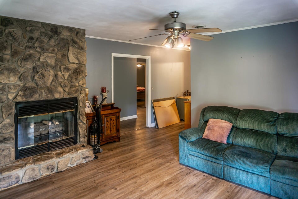 Photo #12: 213 Skyview Drive
