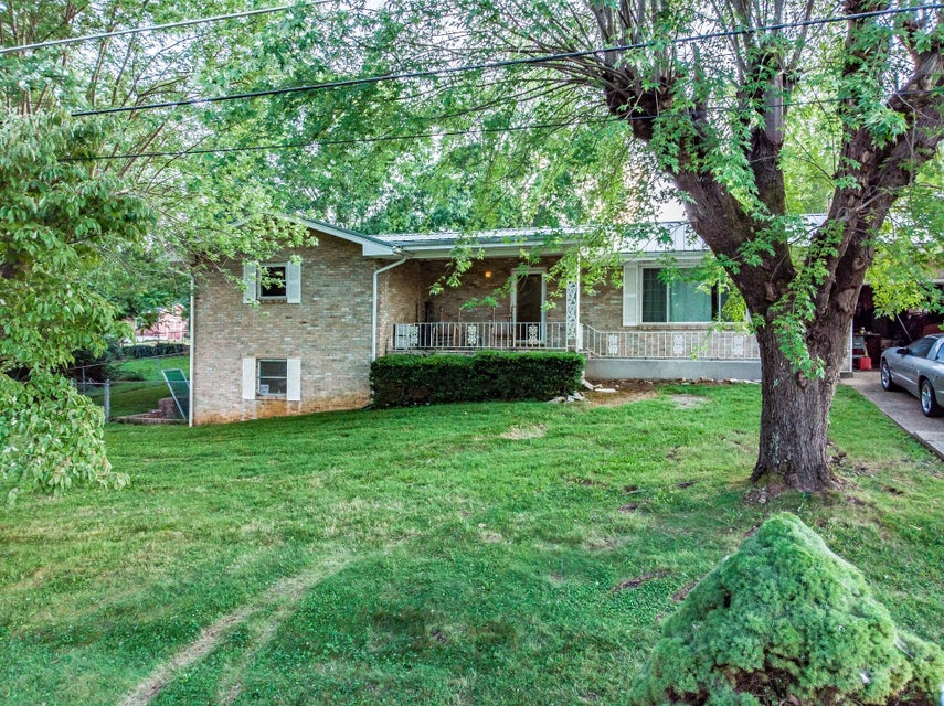 Photo #2: 213 Skyview Drive