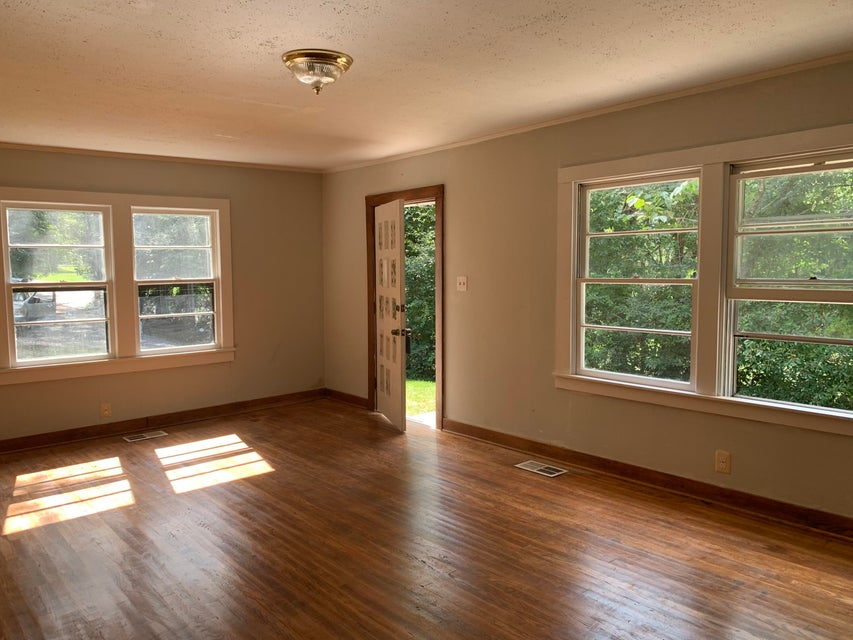 Photo #3: 1600 Kingsport Highway