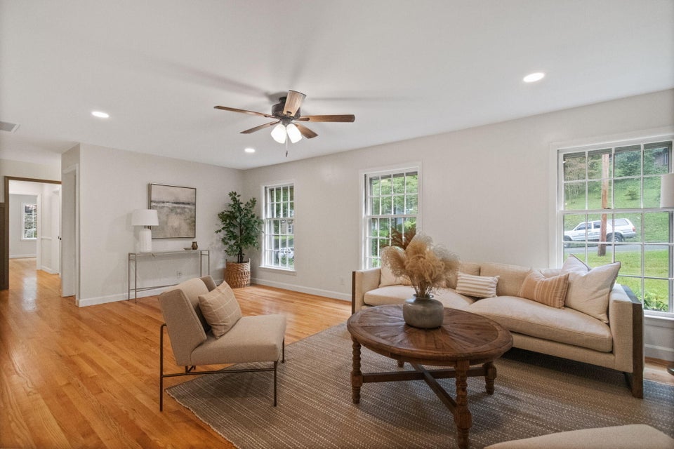Photo #4: 1409 Rotherwood Drive