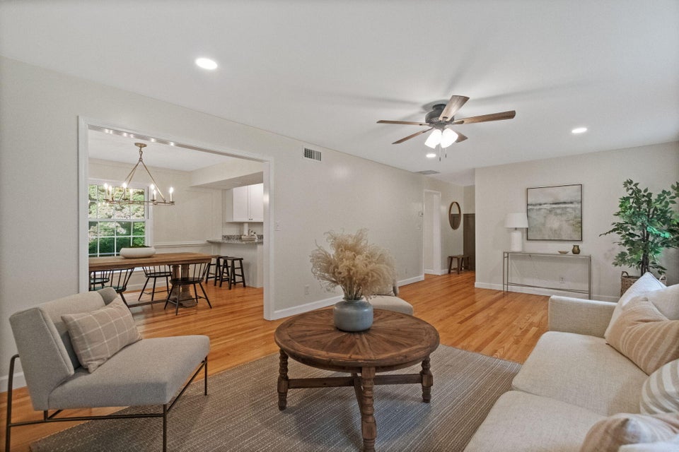 Photo #5: 1409 Rotherwood Drive