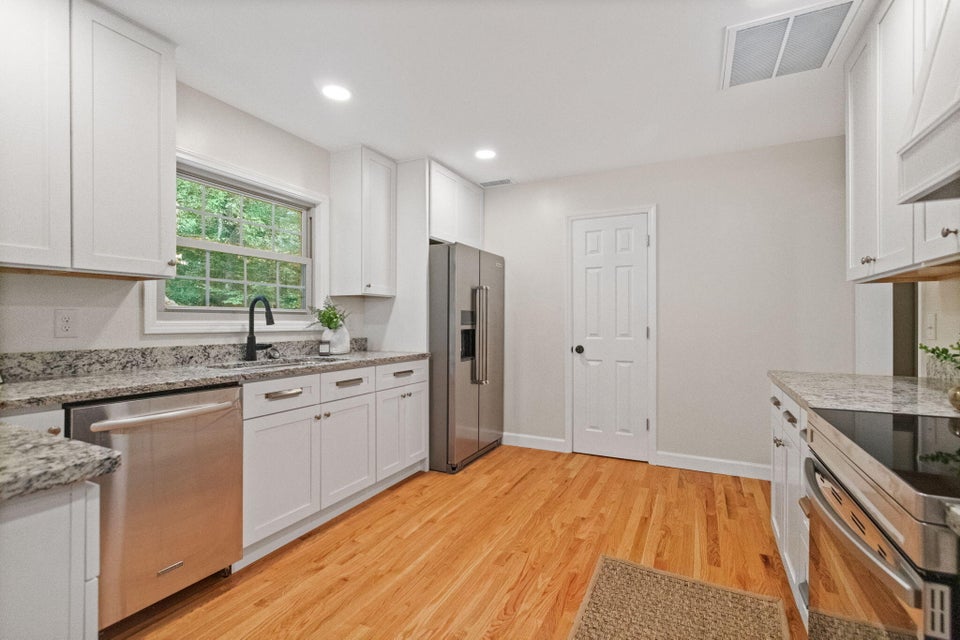 Photo #7: 1409 Rotherwood Drive