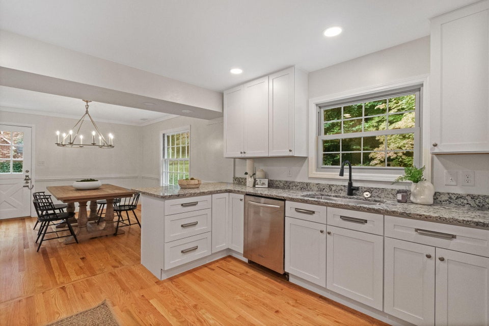 Photo #9: 1409 Rotherwood Drive