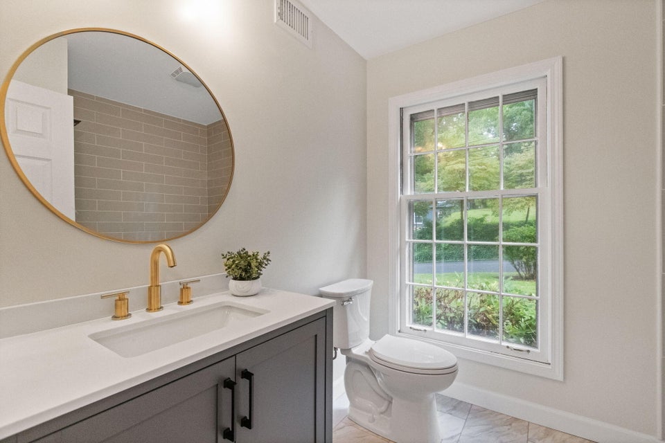 Photo #11: 1409 Rotherwood Drive
