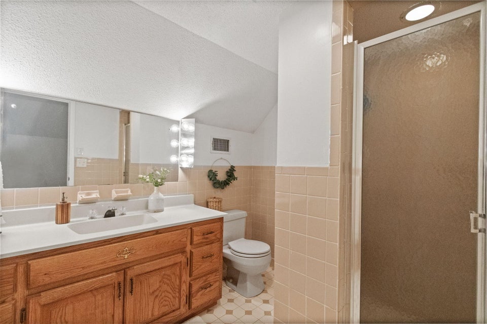 Photo #24: 1409 Rotherwood Drive