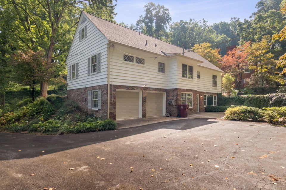 Photo #30: 1409 Rotherwood Drive