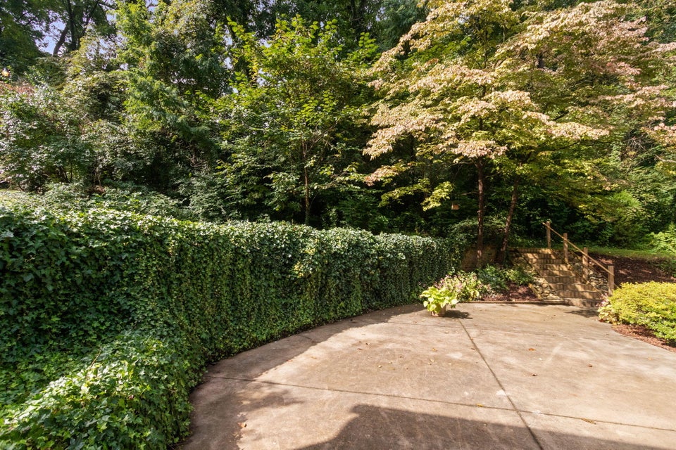 Photo #31: 1409 Rotherwood Drive
