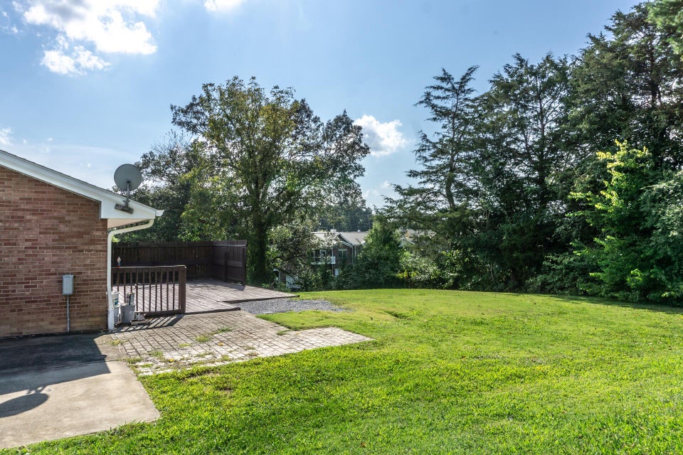 Photo #9: 108 Hillrise Drive