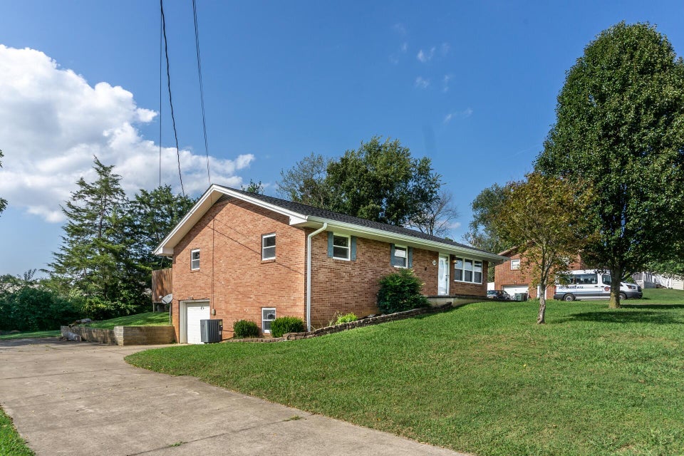 Photo #13: 108 Hillrise Drive