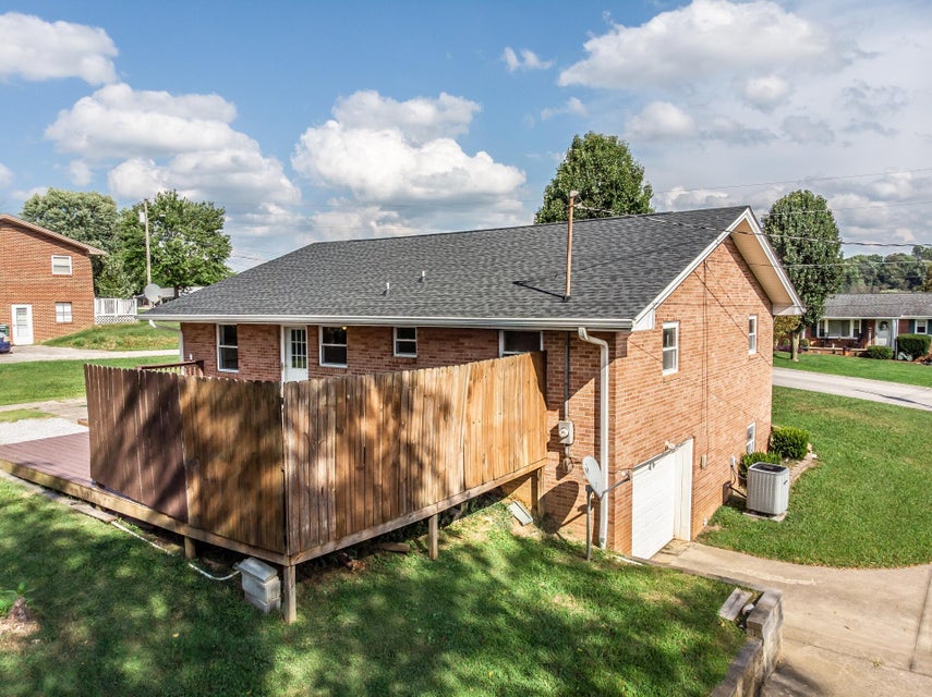Photo #27: 108 Hillrise Drive