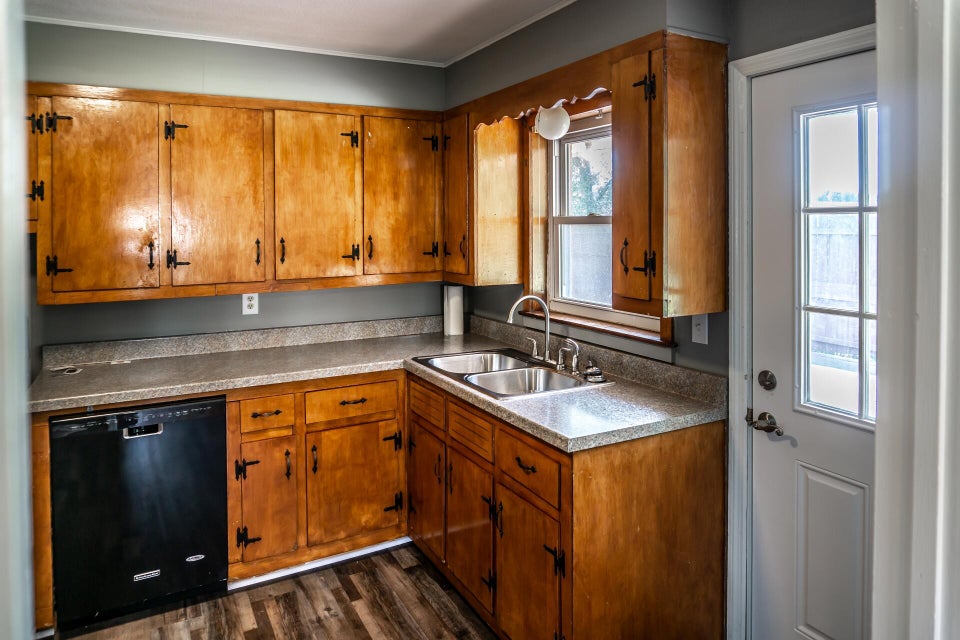 Photo #36: 108 Hillrise Drive