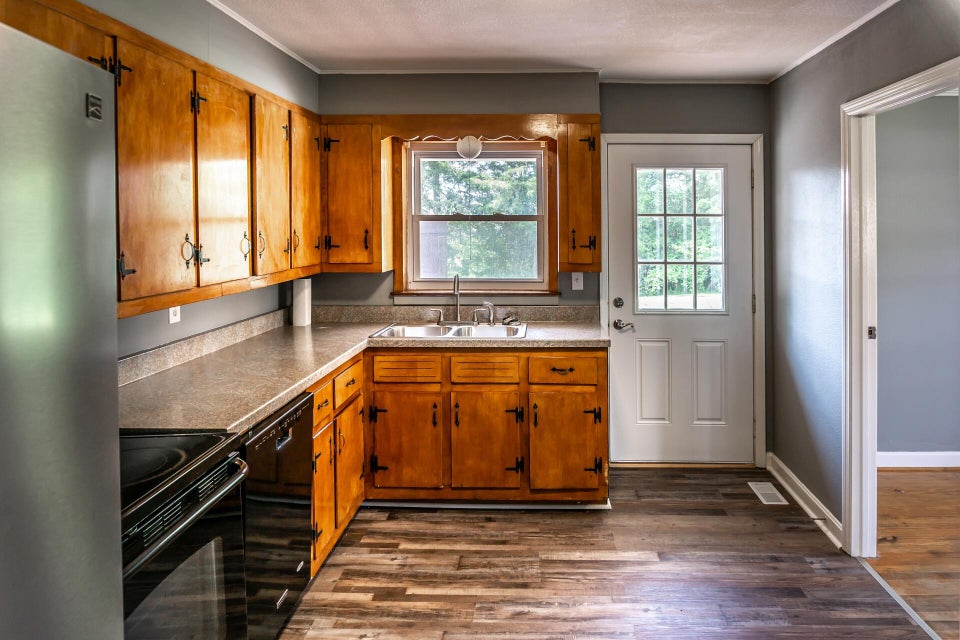 Photo #38: 108 Hillrise Drive