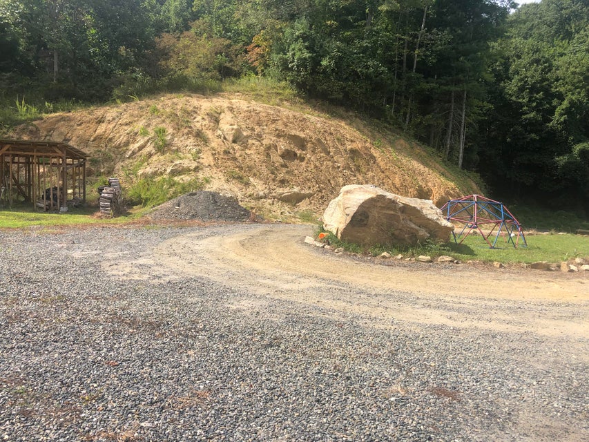 Photo #7: 343 Buck Mountain Road