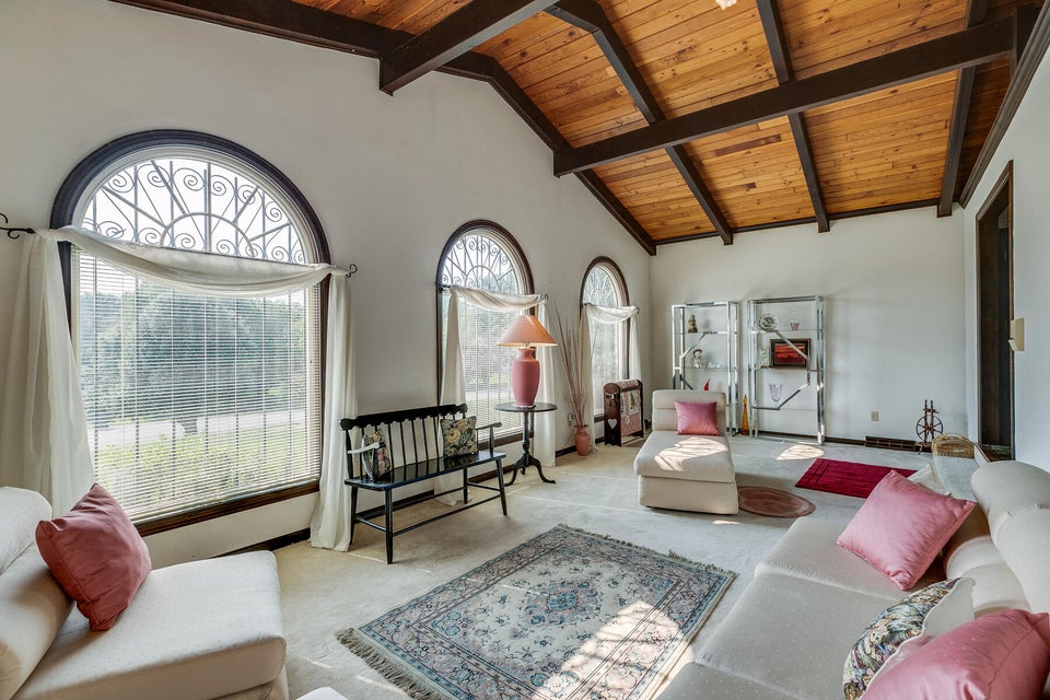 Photo #13: 100 Tudor Place