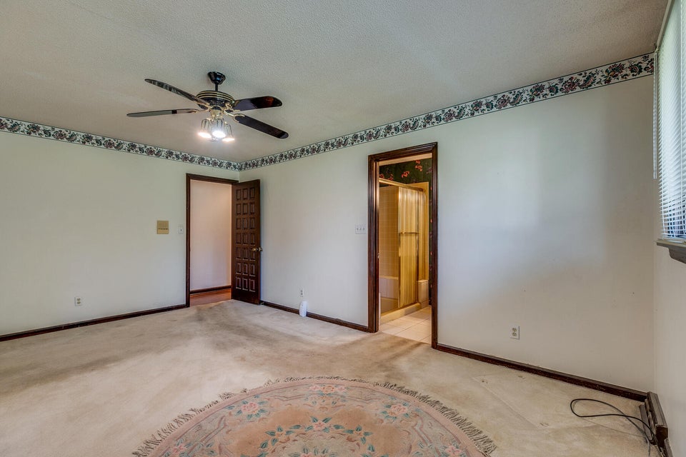 Photo #28: 100 Tudor Place