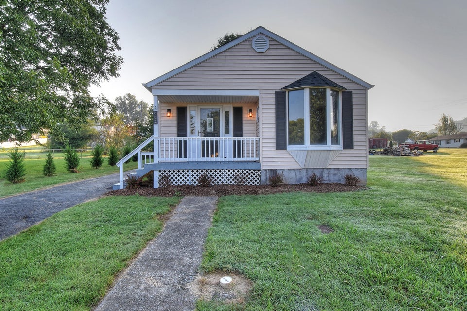 Photo #1: 922 Dejarnette Street