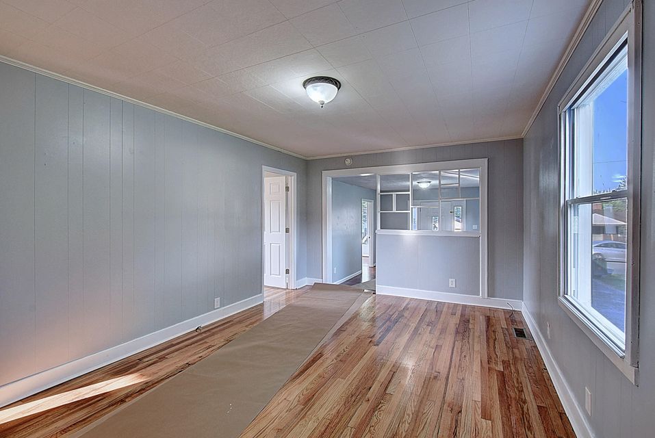 Photo #10: 922 Dejarnette Street