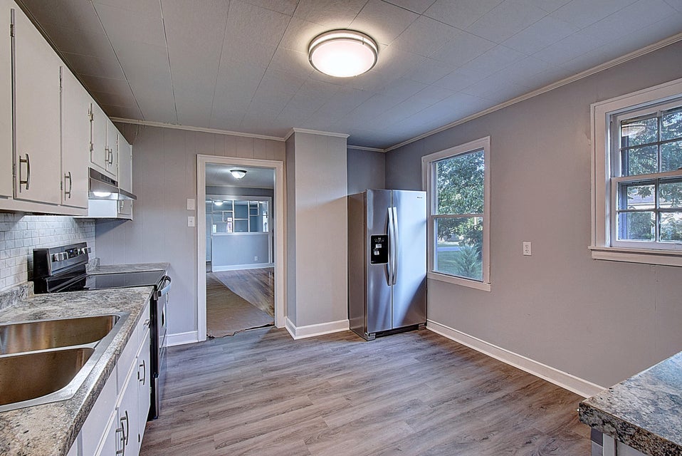 Photo #12: 922 Dejarnette Street