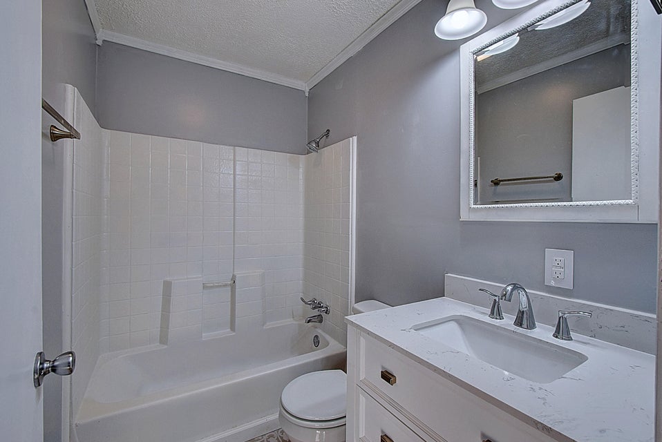 Photo #21: 922 Dejarnette Street