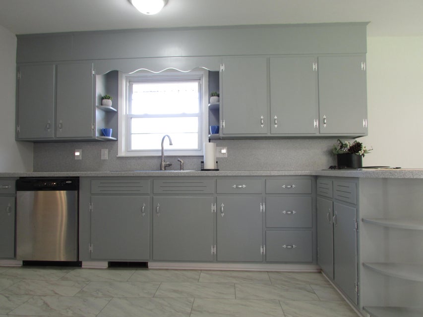 Photo #16: 1103 Broad Street