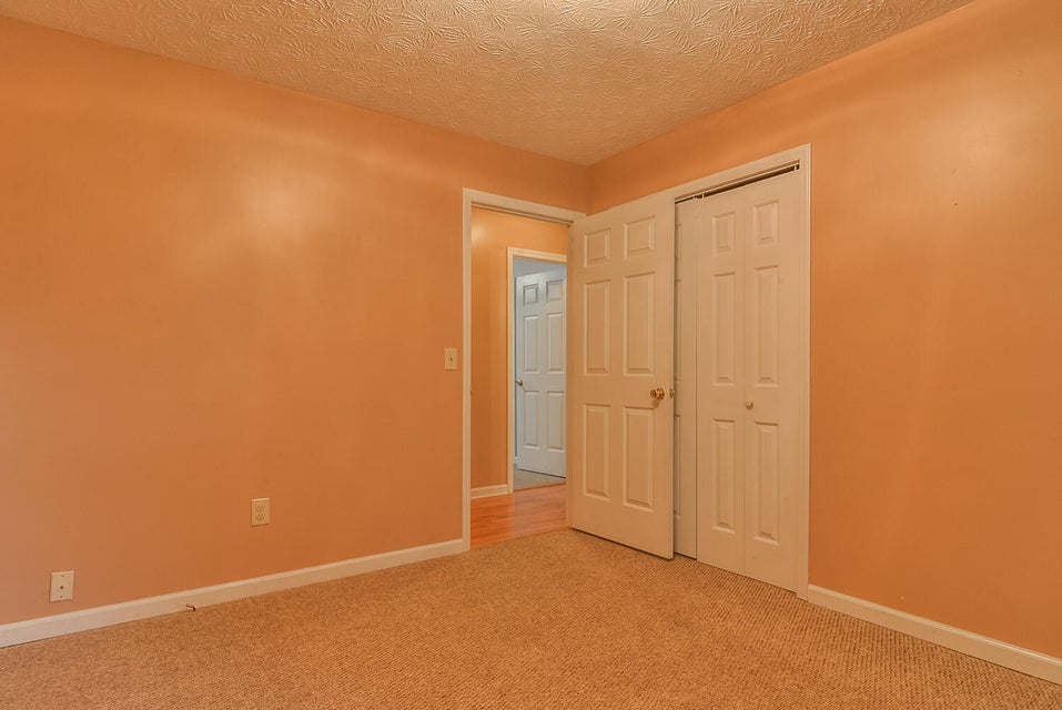 Photo #25: 818 Seven Oaks Drive