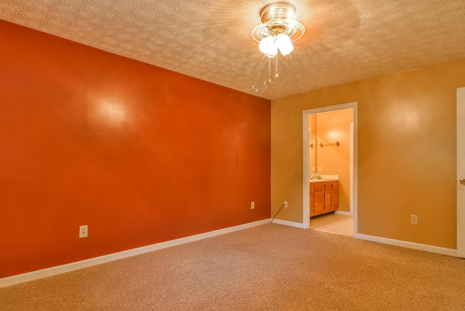 Photo #21: 818 Seven Oaks Drive