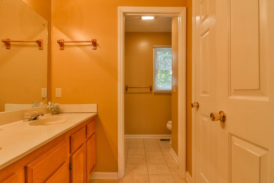 Photo #23: 818 Seven Oaks Drive