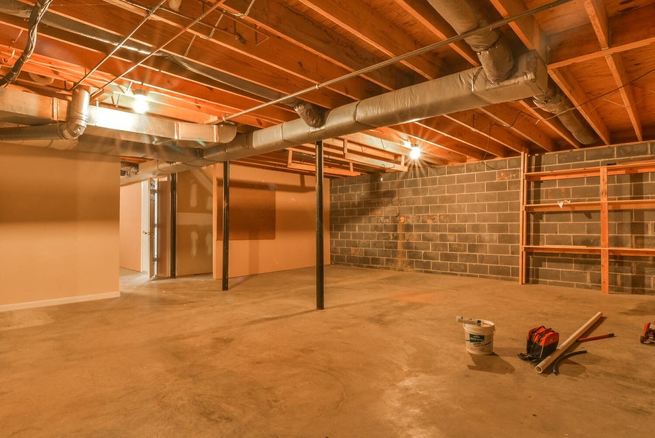 Photo #32: 818 Seven Oaks Drive
