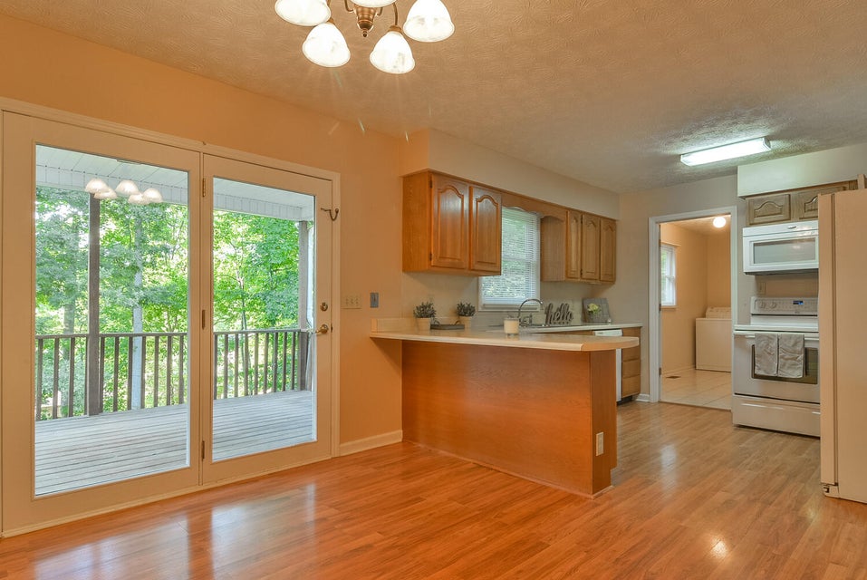 Photo #13: 818 Seven Oaks Drive