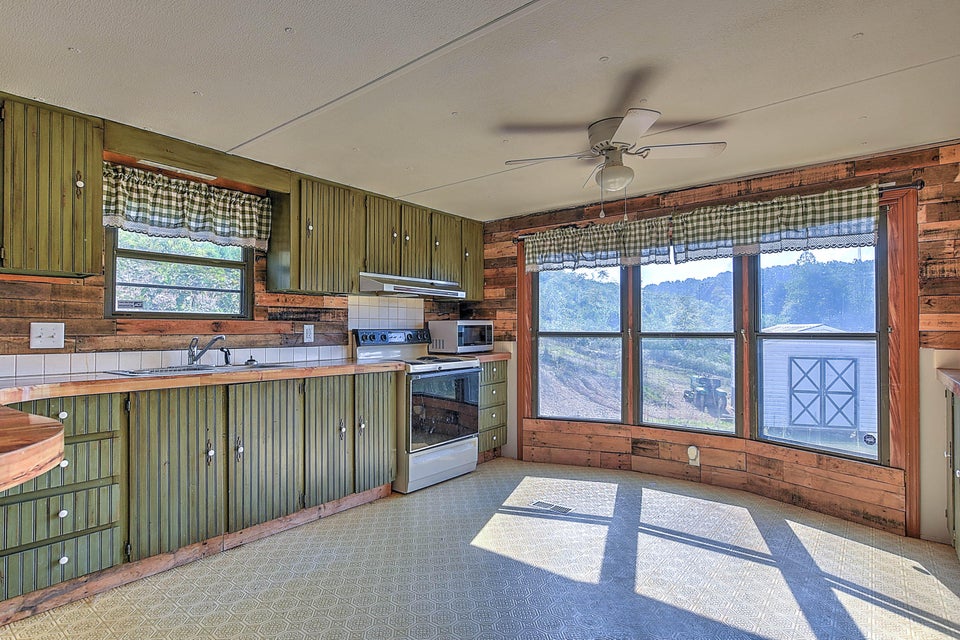 Photo #3: 741 Central Heights Road